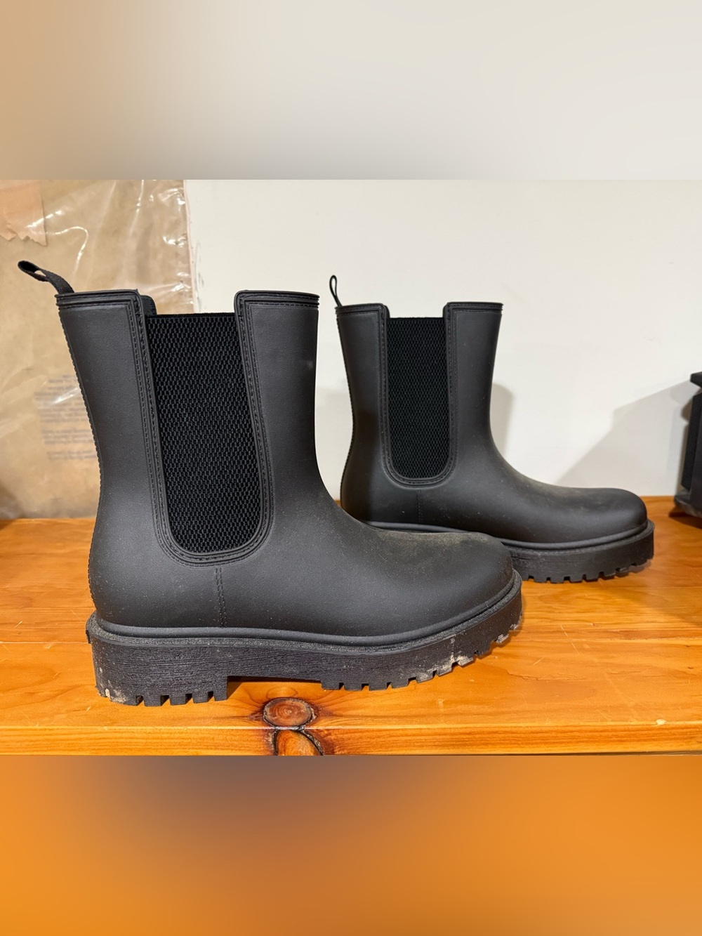Kids Black Chelsea-Style Rain Boots with Lug Sole